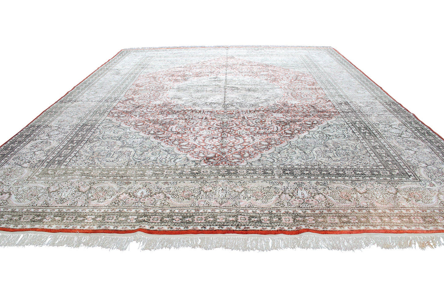 China Traditional Handmade Medallion Semi Antique Rug
