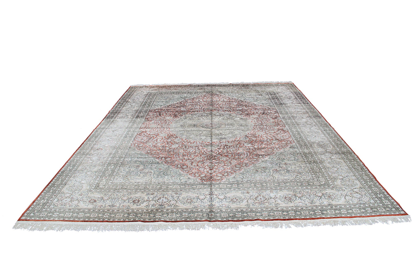 China Traditional Handmade Medallion Semi Antique Rug