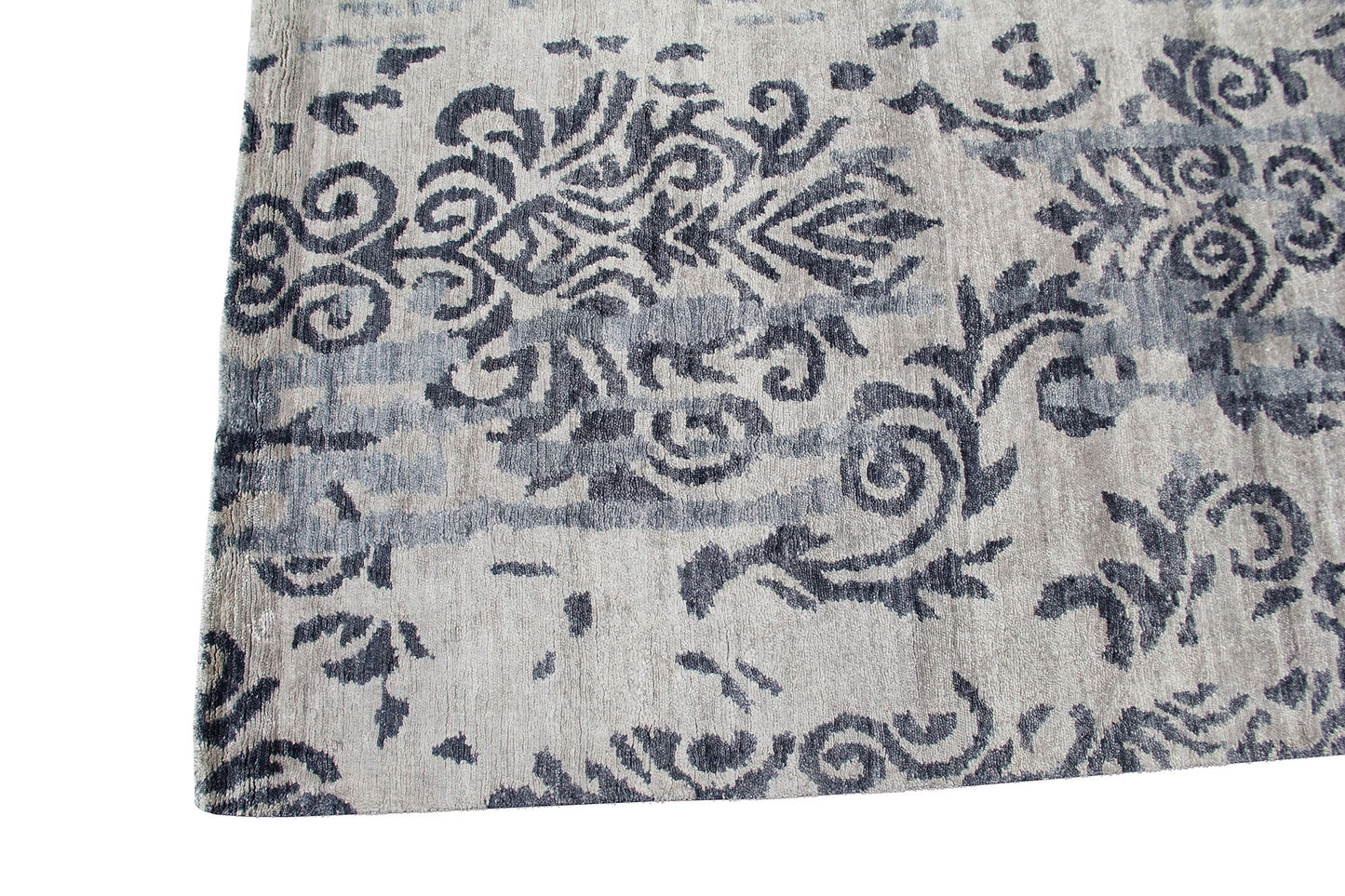 Contemporary  Nepal Handmade Bamboo Silk Oversized Area Rug