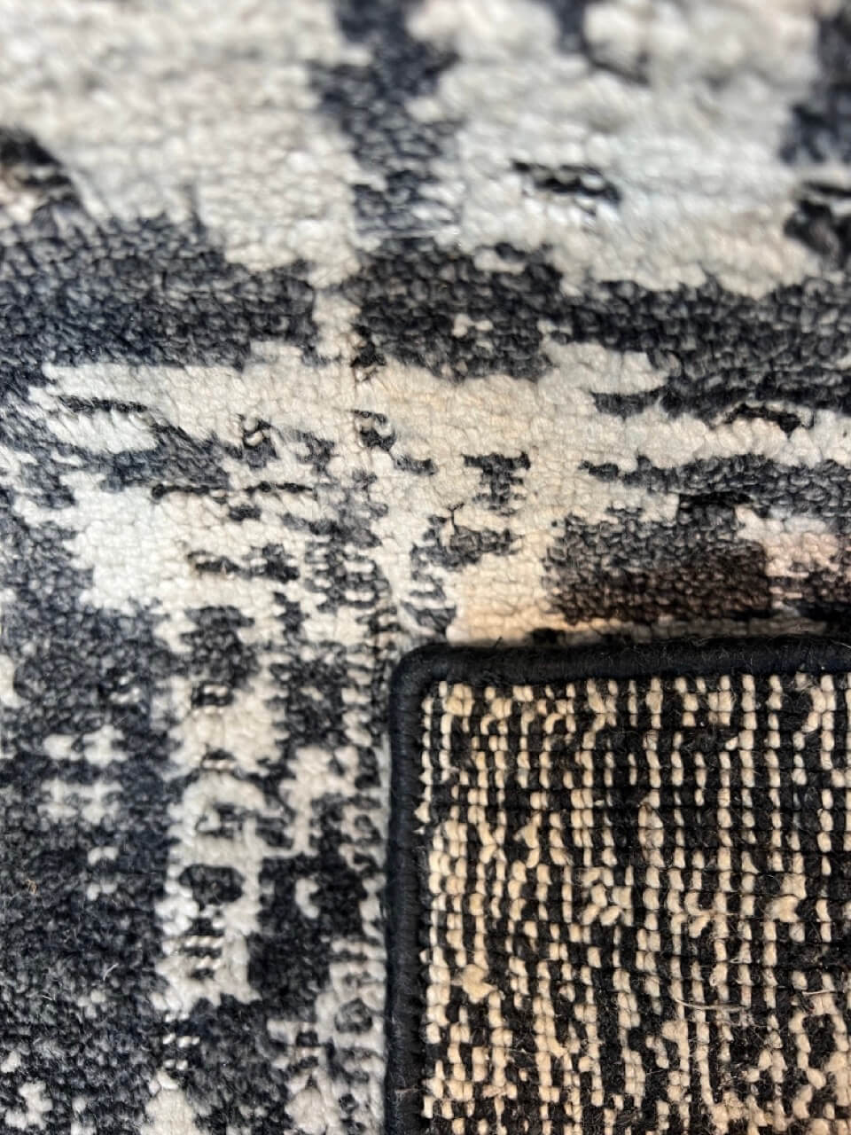 Hand-Loom Modern Indian Dark Blue And Light Blue Fine  Carpet