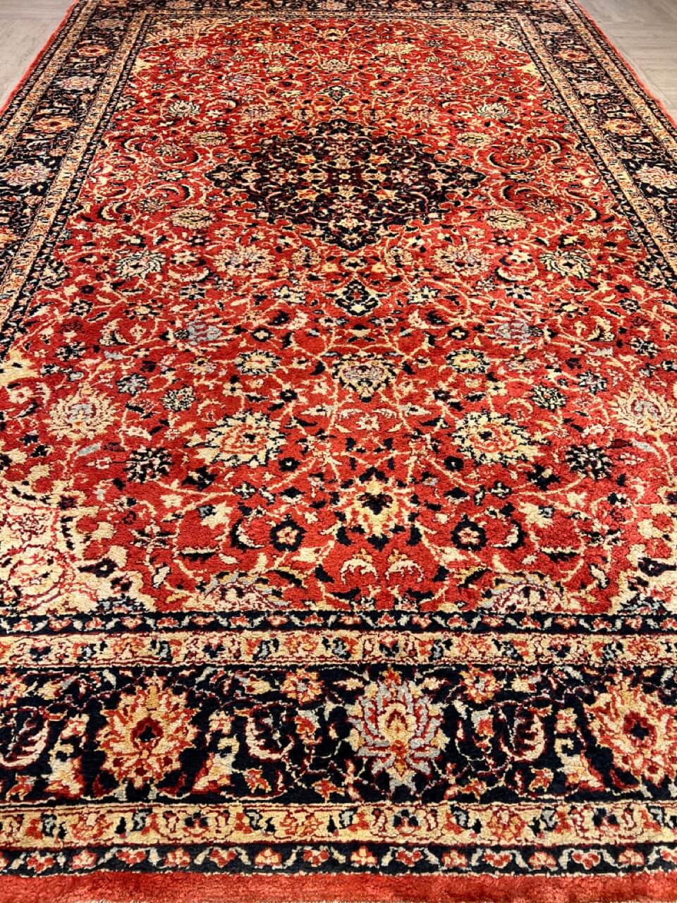 Traditional Medallion Kashmir Silk Rug Semi-Antique Carpet