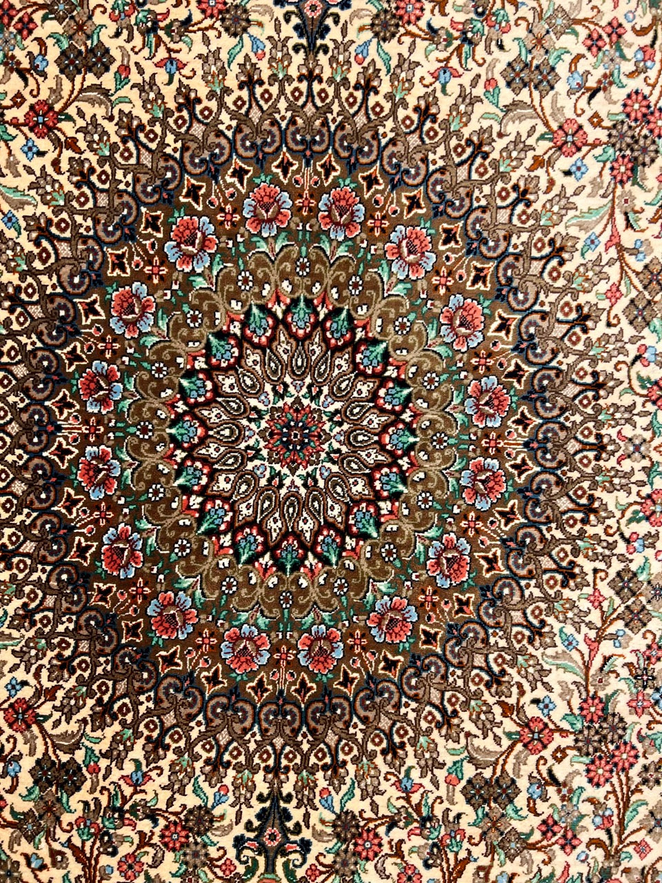 Fine Handmade Persian Medallion Maragh Silk Rug product image #27562527686826