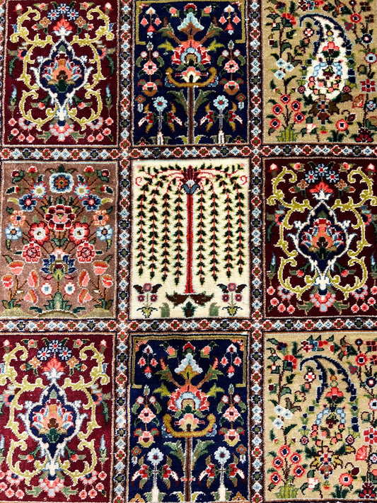 Hand-Knotted Persian Bakhtiari Four Season Pure Silk Carpet
