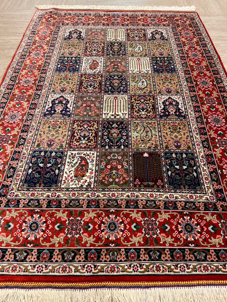 Hand-Knotted Persian Bakhtiari Four Season Pure Silk Carpet
