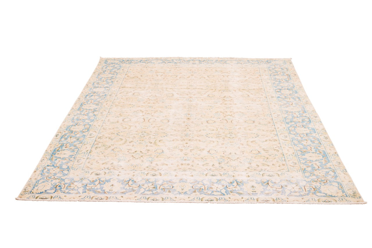 Persian Mahal Handmade Are Rug With a Vintage Design