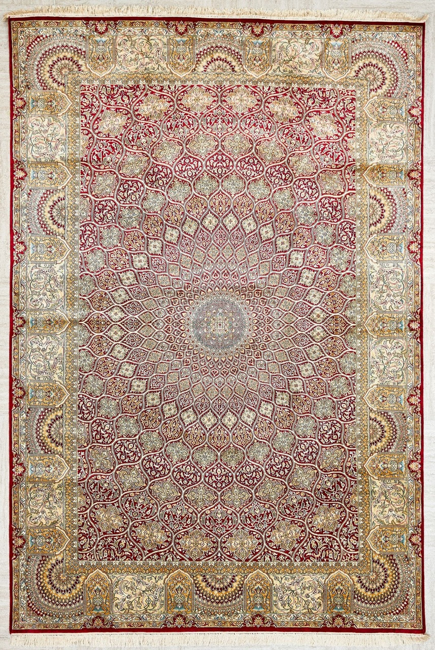 Kashmir Fine Rug with a central medallion