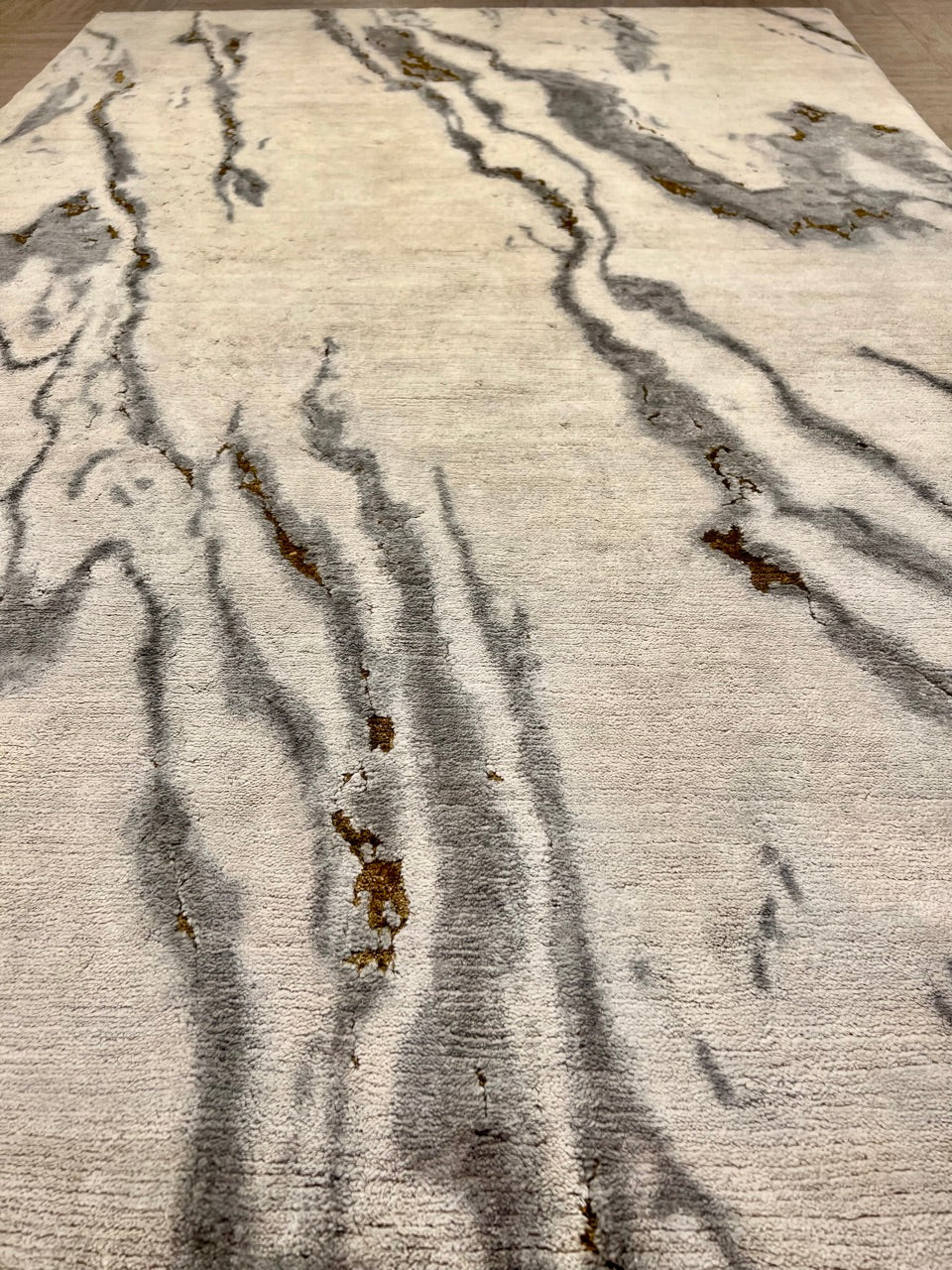 Hand-Knotted Modern Indian Bamboo Silk And Wool Carpet